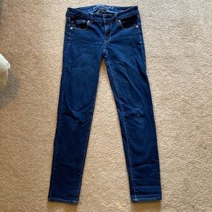 American Eagle Outfitters jeans. Skinny, super stretch. Size 4.